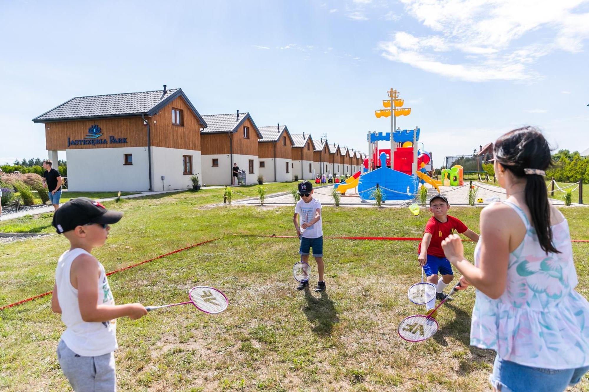 Domki Letniskowe Jastrzebia Park Jastrzębia Góra Екстериор снимка