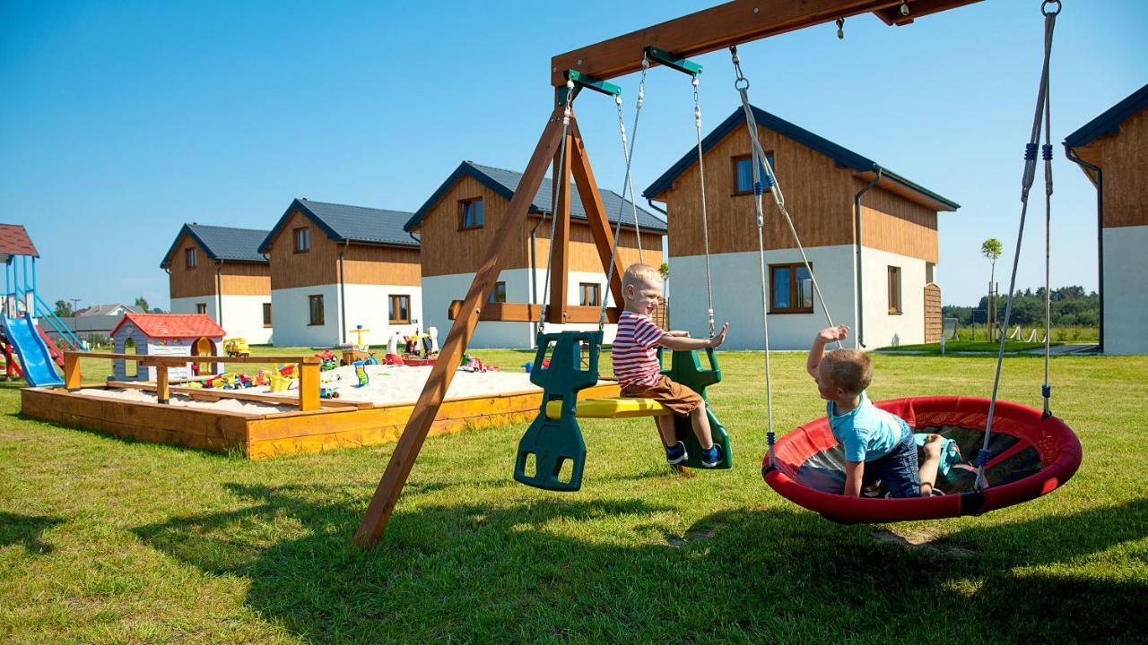 Domki Letniskowe Jastrzebia Park Jastrzębia Góra Екстериор снимка